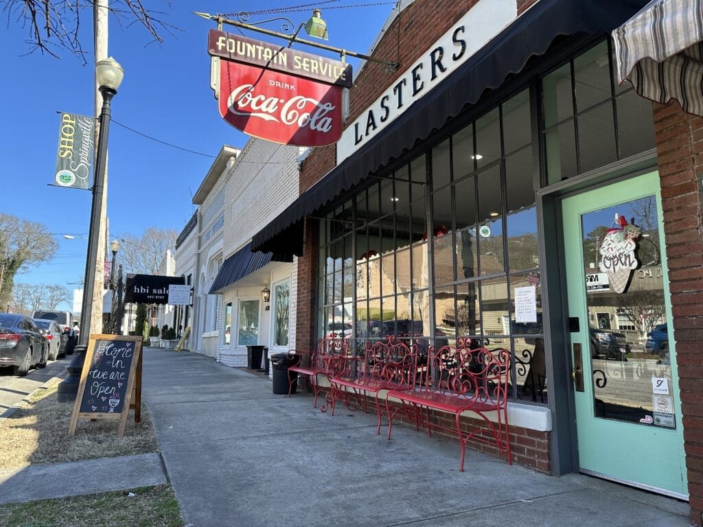 Storefront of Lasters Ice Cream Store in Springville, AL.